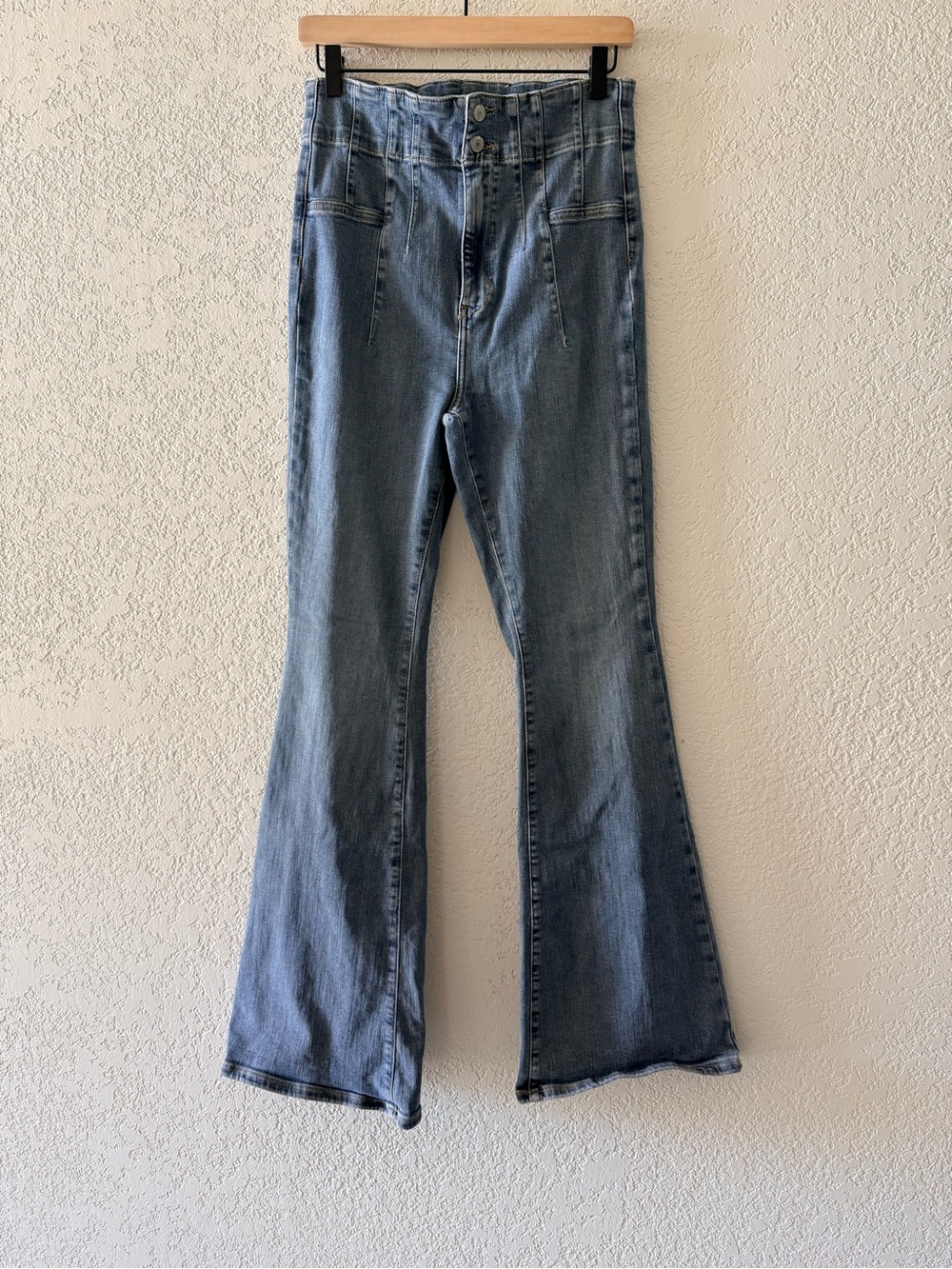 WE THE FREE Jayde Super High Waisted Boho Flare Women’s Jeans Size 30